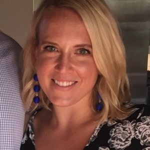 Meet your Posher, Elyse